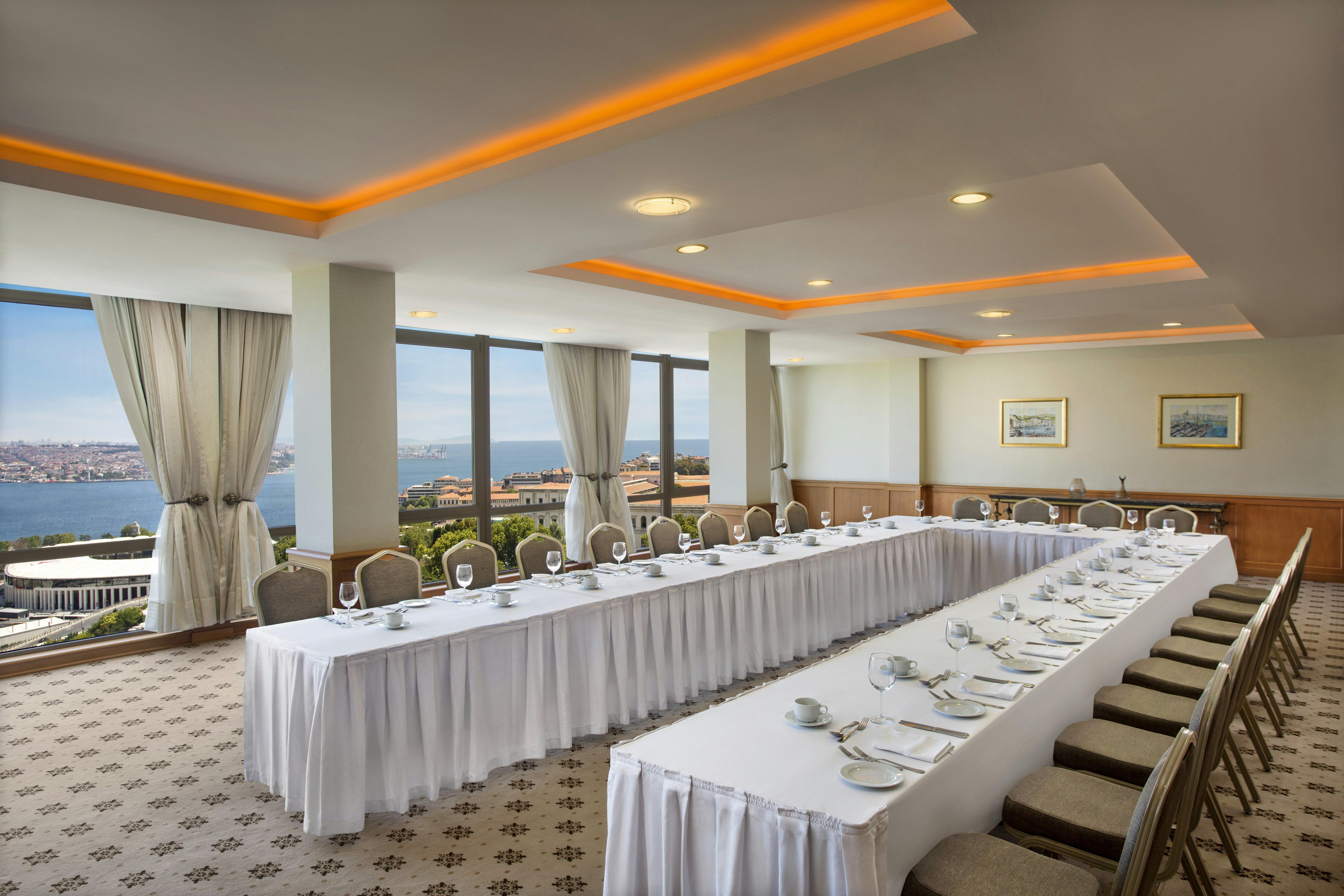 Hilton Istanbul Bosphorus Hotel 24/50