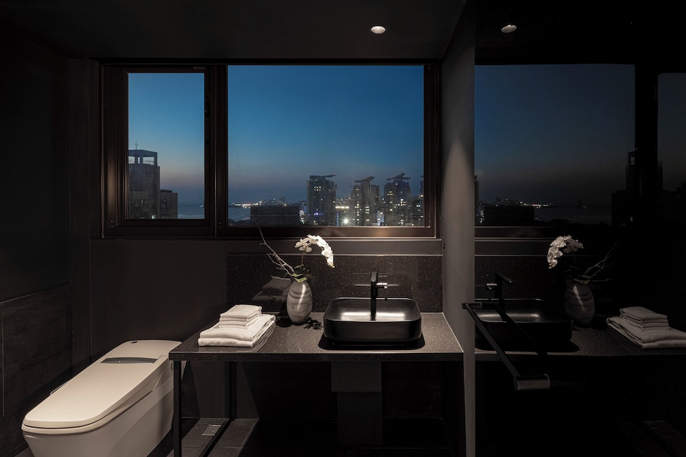 Yun Estate Hotel 48/50