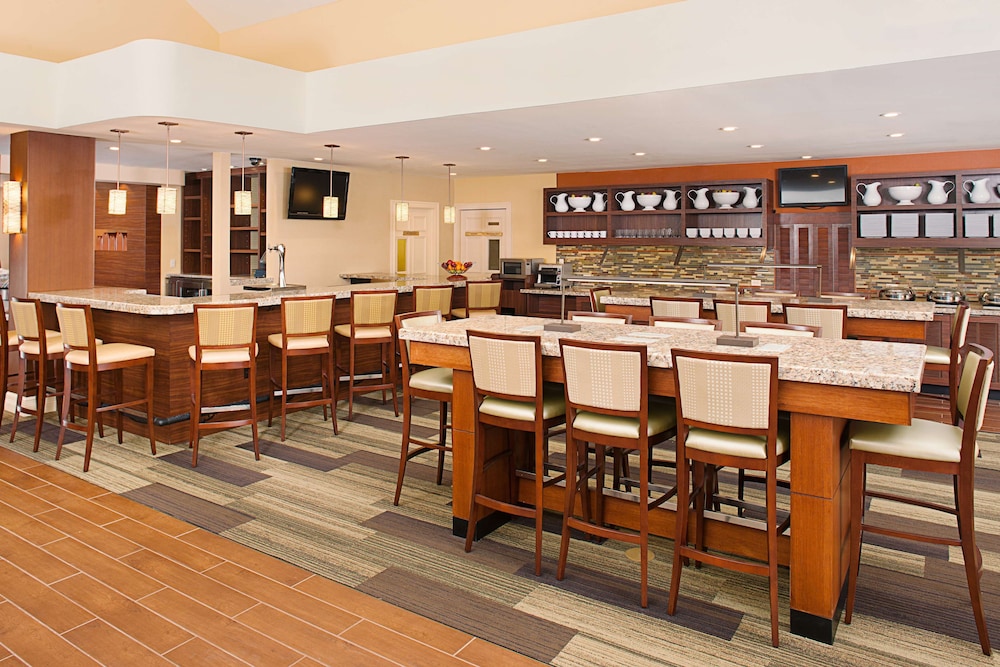 HYATT house Mt. Laurel 36/44