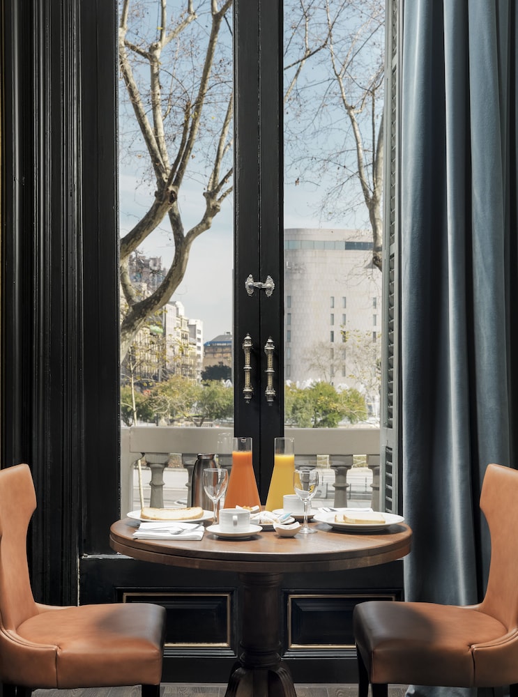 H10 Catalunya Plaza Boutique Hotel 62/73