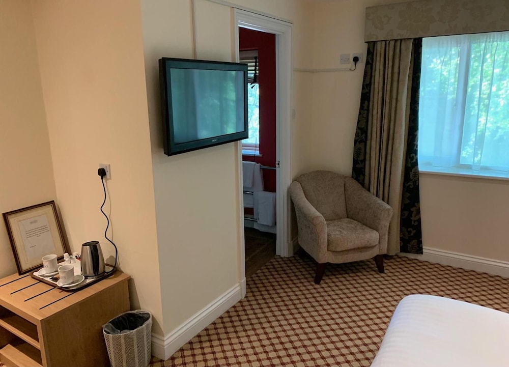 Haley s Hotel 52/65