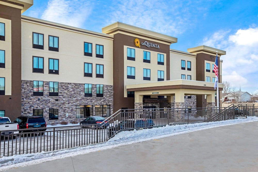 La Quinta Inn & Suites by Wyndham Gillette 1/47