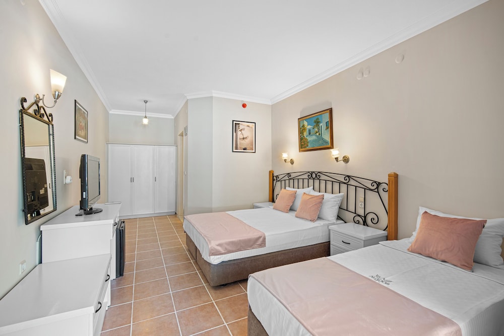 Alados Otel 11/50