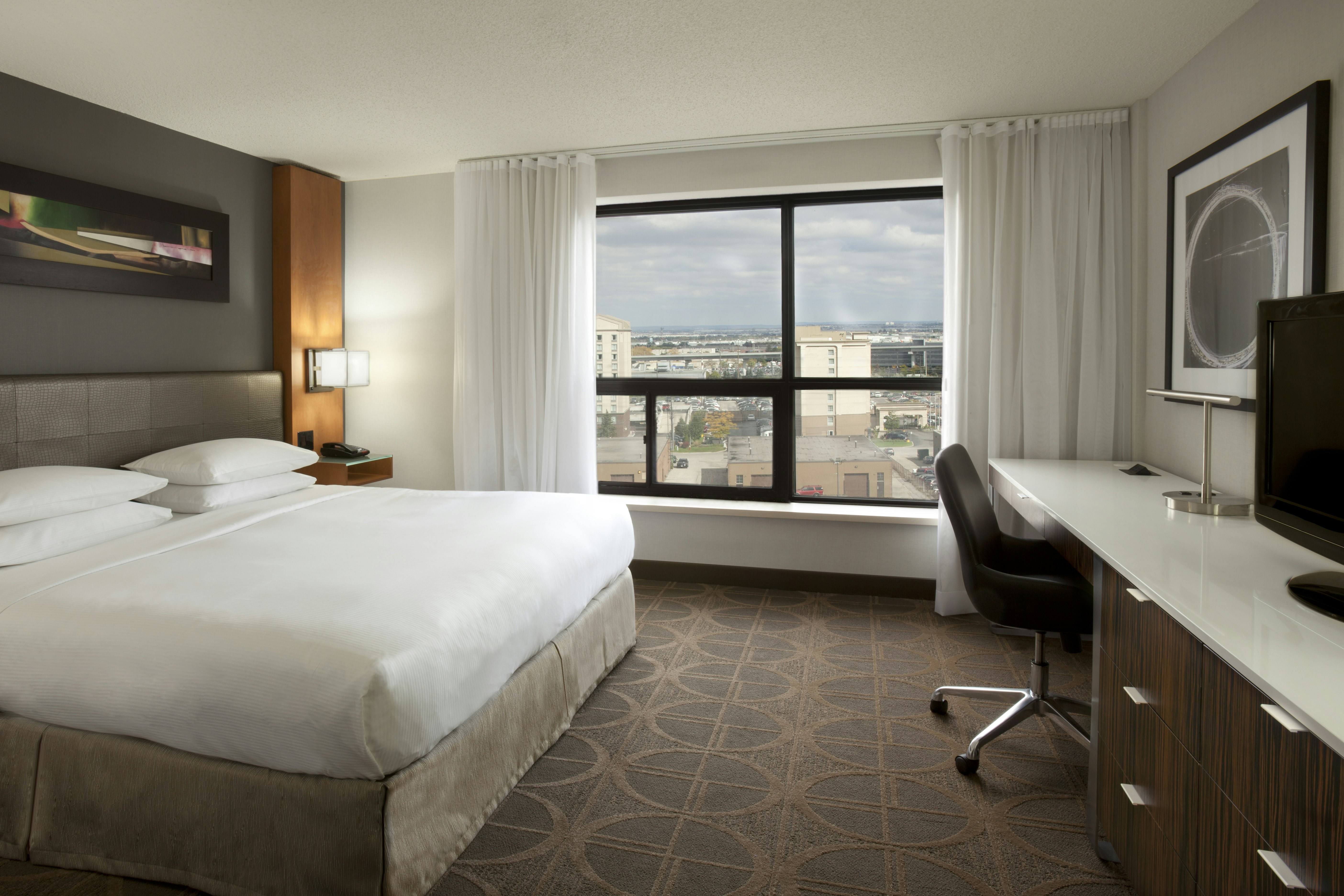 JUNIOR SUITE, KING BED