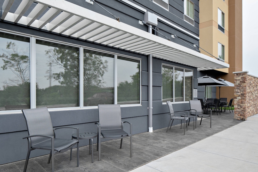 Fairfield Inn & Suites By Marriott Lake Geneva 4/36