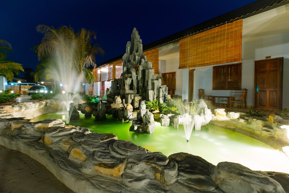 Palm Hill Resort 57/66