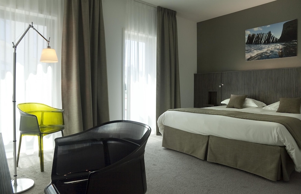 Mercure Saint Malo Balmoral 38/77