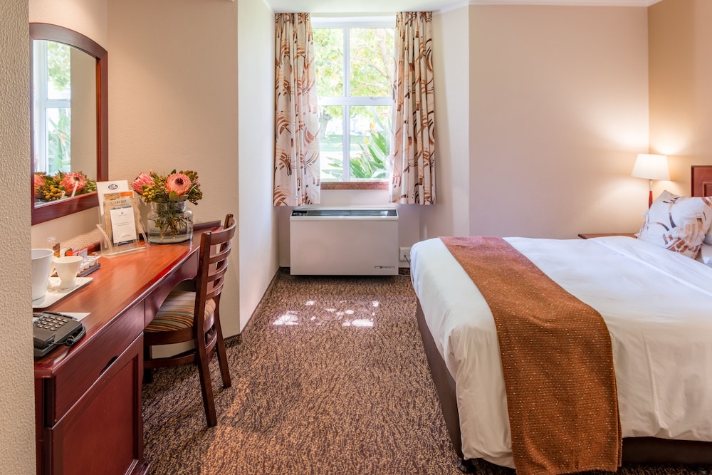 Town Lodge Bellville 20/38