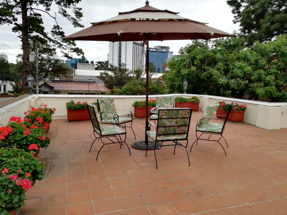 Hotel Ciudad Vieja 34/47