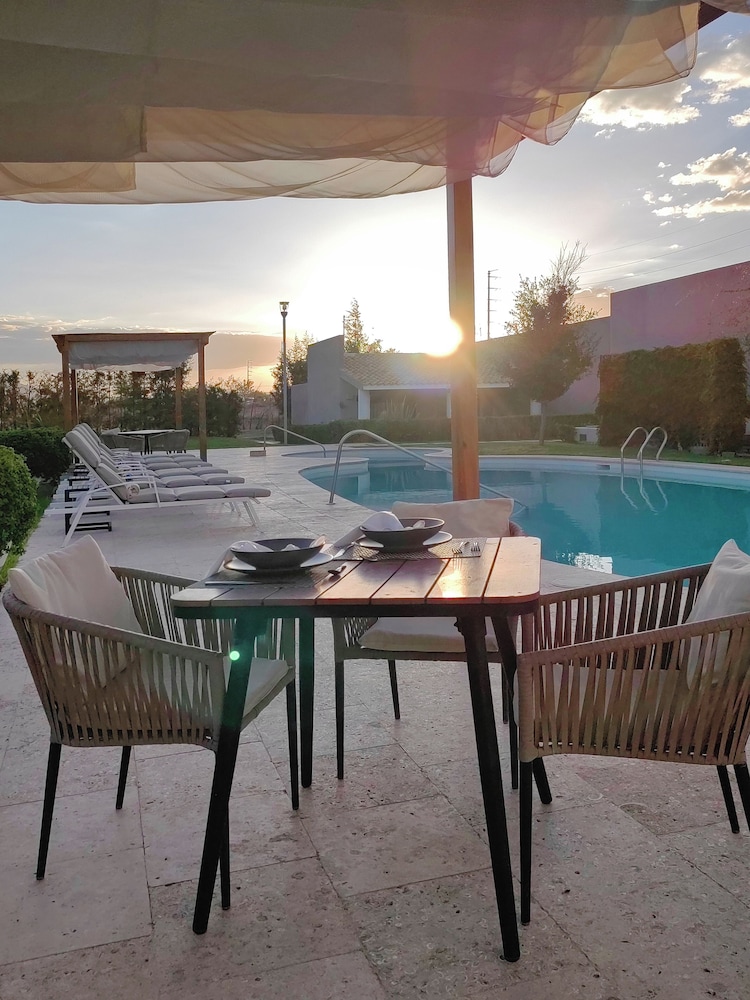 Alesia Hotel 40/52