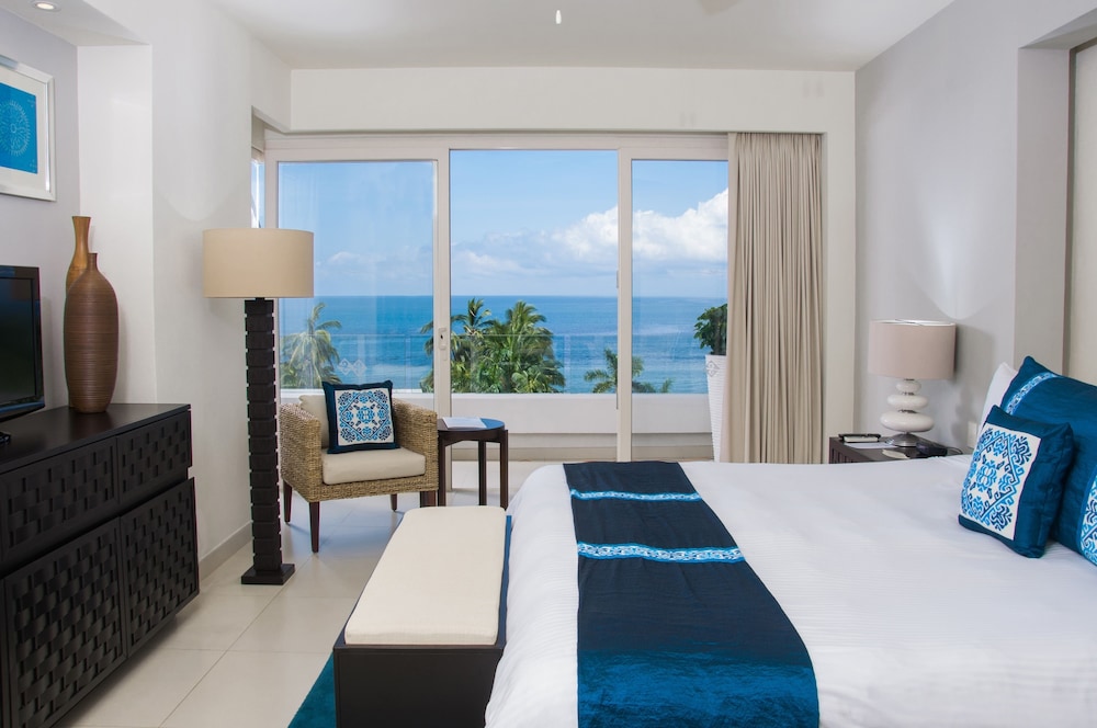 1 BEDROOM, PENTHOUSE, KING BED