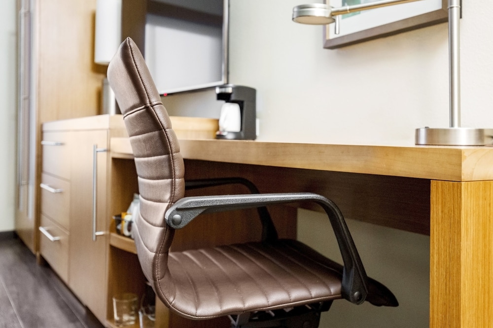 Hyatt Place Denver Cherry Creek 63/72
