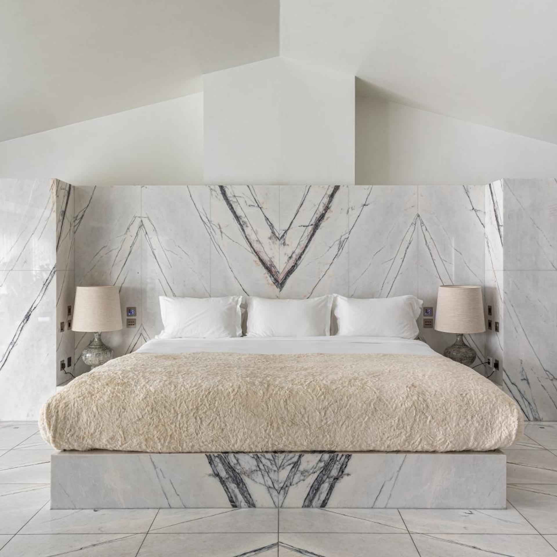 Penthouse Suite