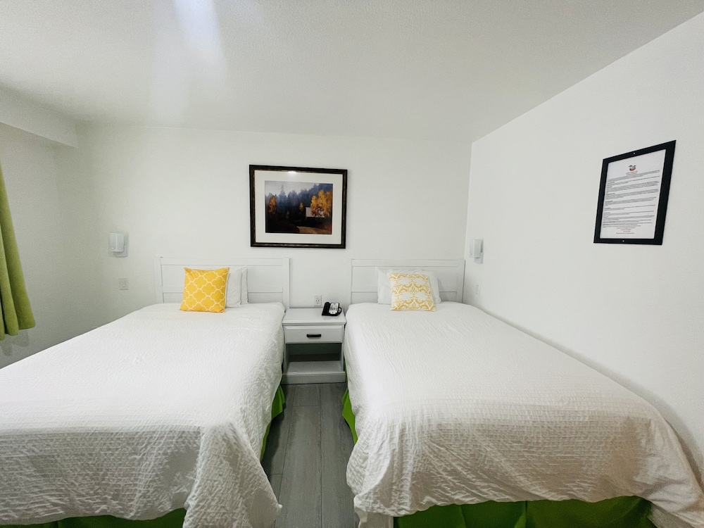 Loma Linda Inn. 15/54