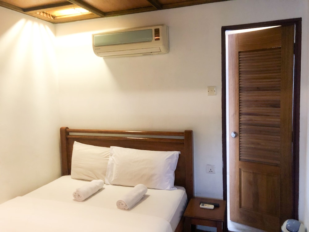 Hotel O I.villa Inn 27/56