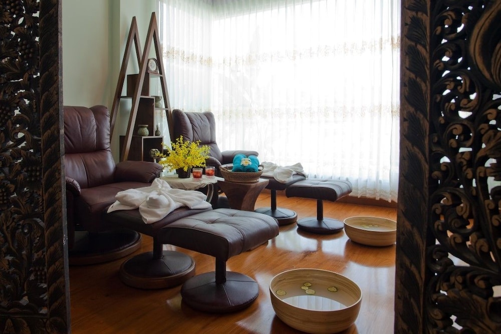 RK Riverside Resort and Spa (Reon Kruewal) 33/50