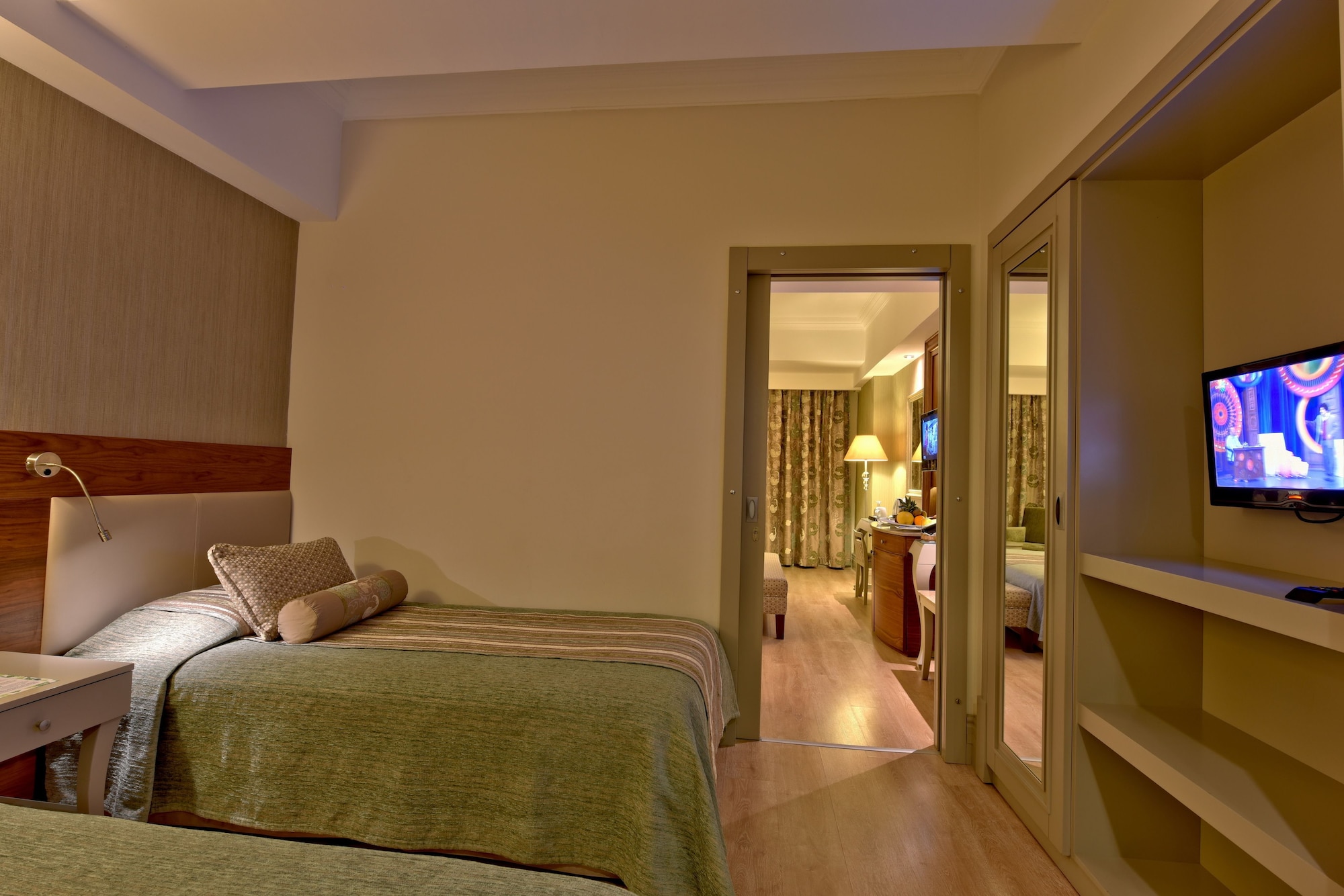 2 Bedrooms, Family, Double and Twin Beds, Sea View