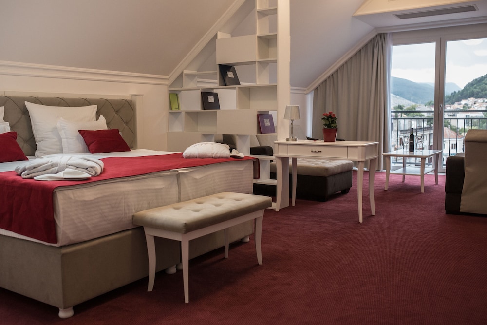 Central Park Hotel Trebinje 7/25