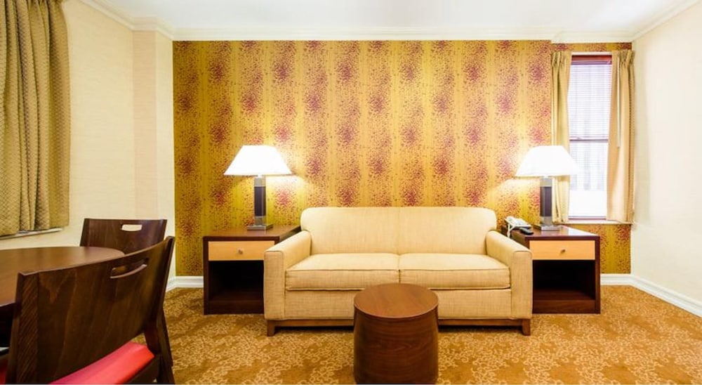 Radio City Apartments 36/70