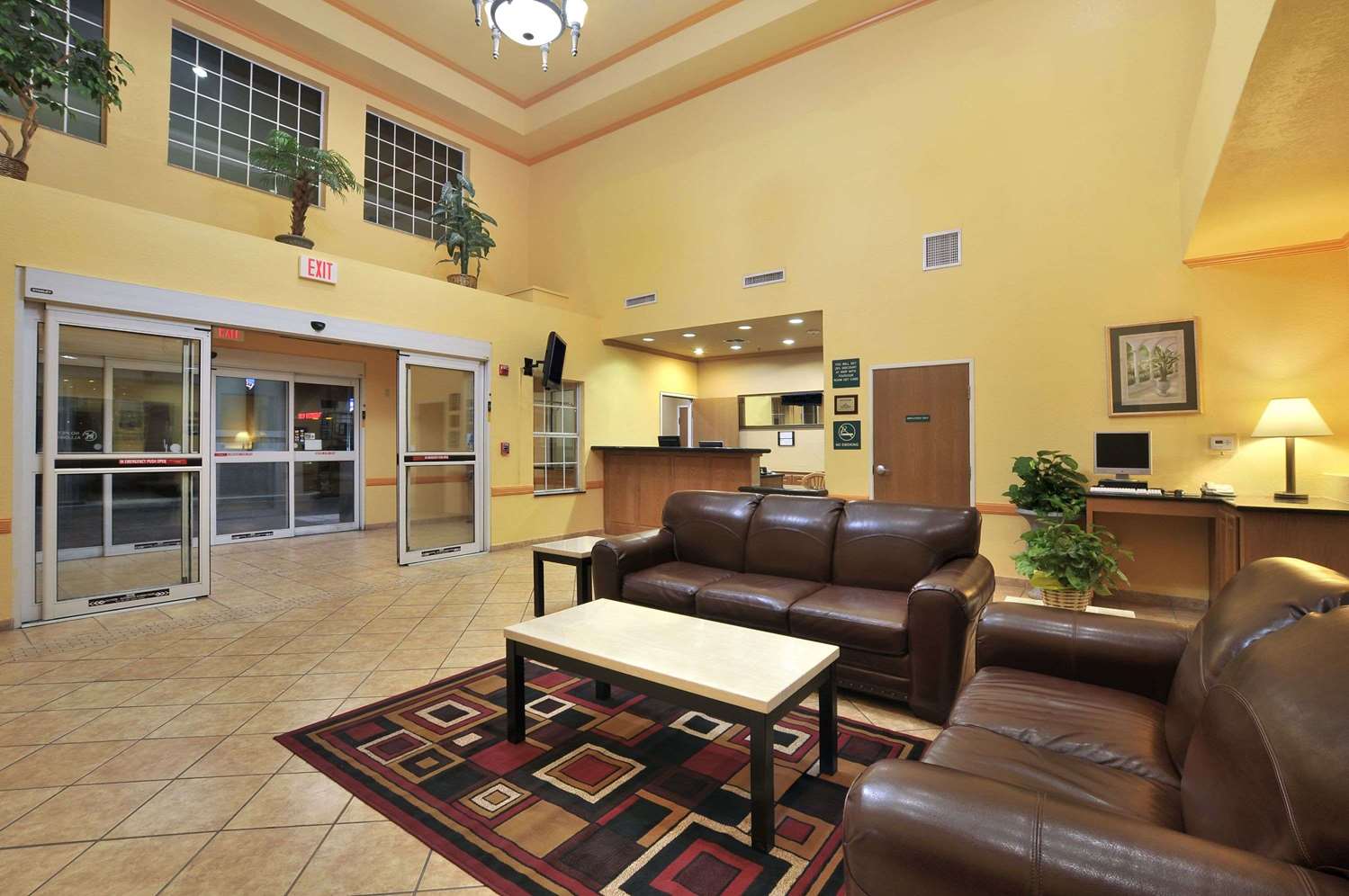 Super 8 By Wyndham San Antonio/Alamodome Area 25/38