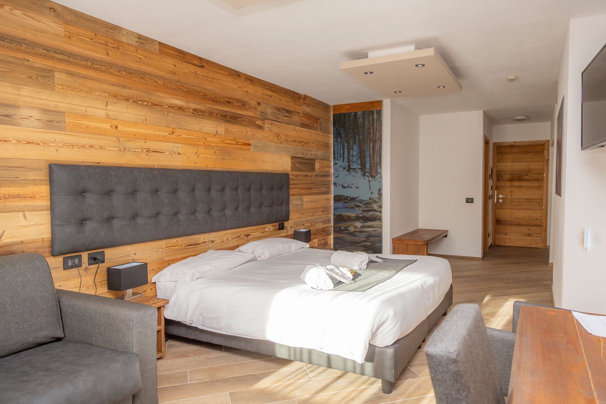 ROOM, TRIPLE