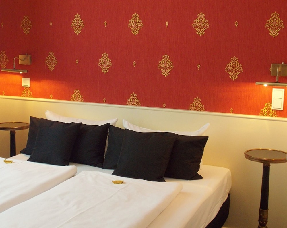 DOMSTERN HOTEL 4/64