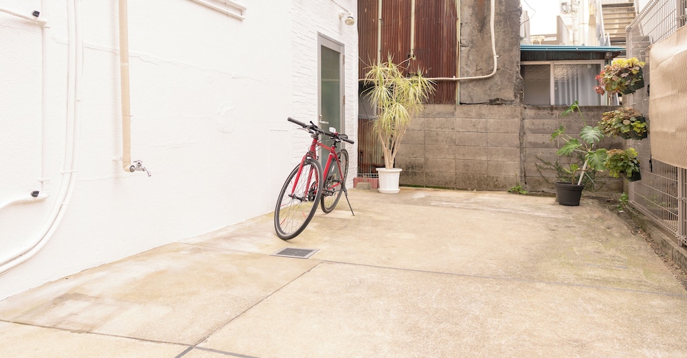 Casa Blanca Guesthouse - Hostel 63/68