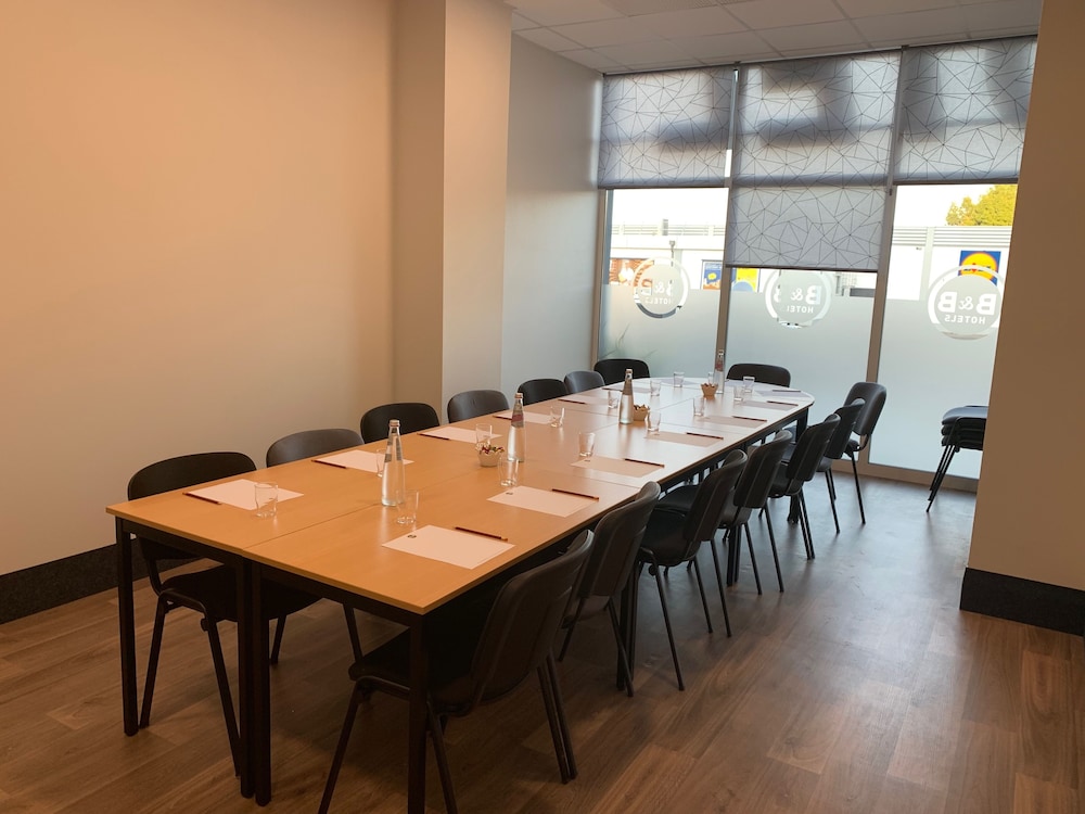 B&B HOTEL Chaumont 26/30