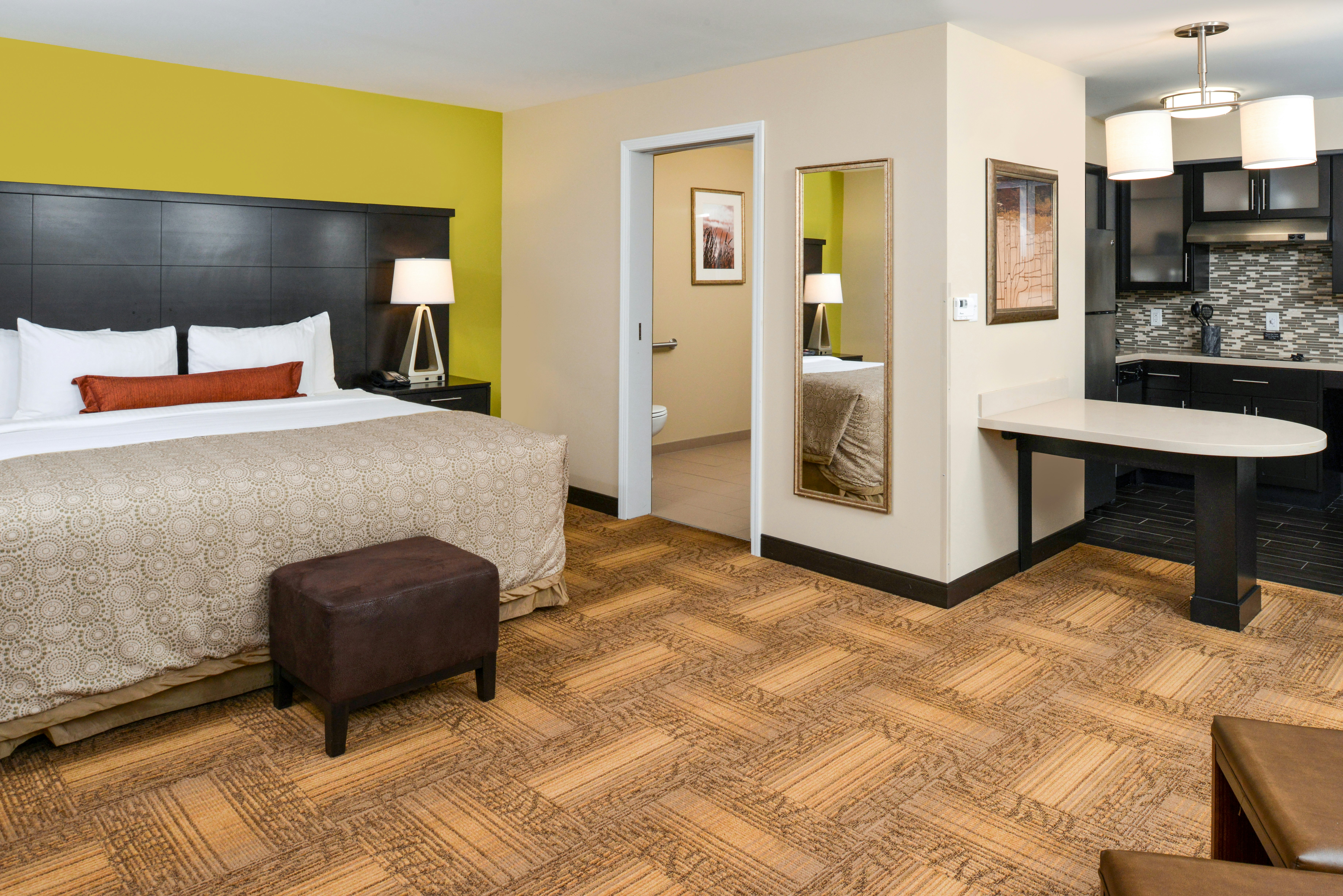 غرفة بسريرين كوين بغرفة نوم واحدة لذوي الإعاقة، Staybridge Suites Merrillville 2/6