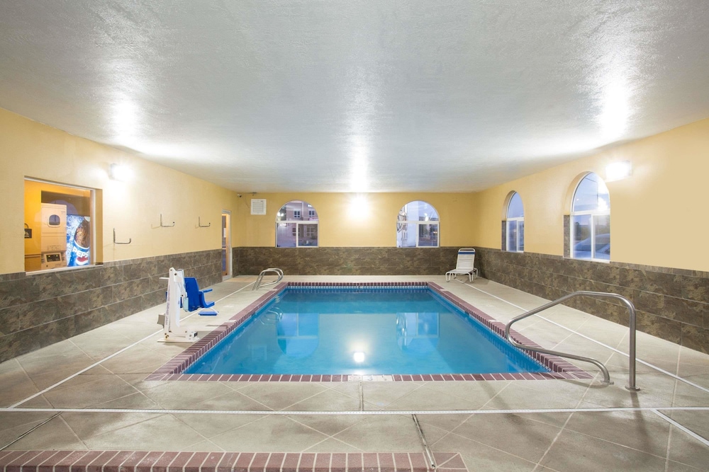 Days Inn by Wyndham Hurricane/Zion National Park Area 22/29