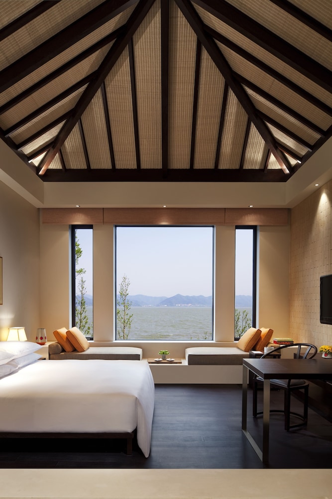Park Hyatt 9/50