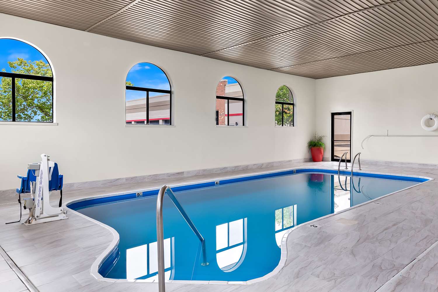 Best Western Saluki Inn 3/10