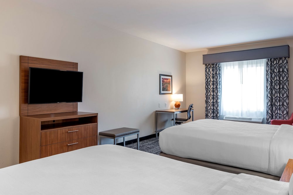 Best Western Plus Coachella Valley Inn & Suites 28/58
