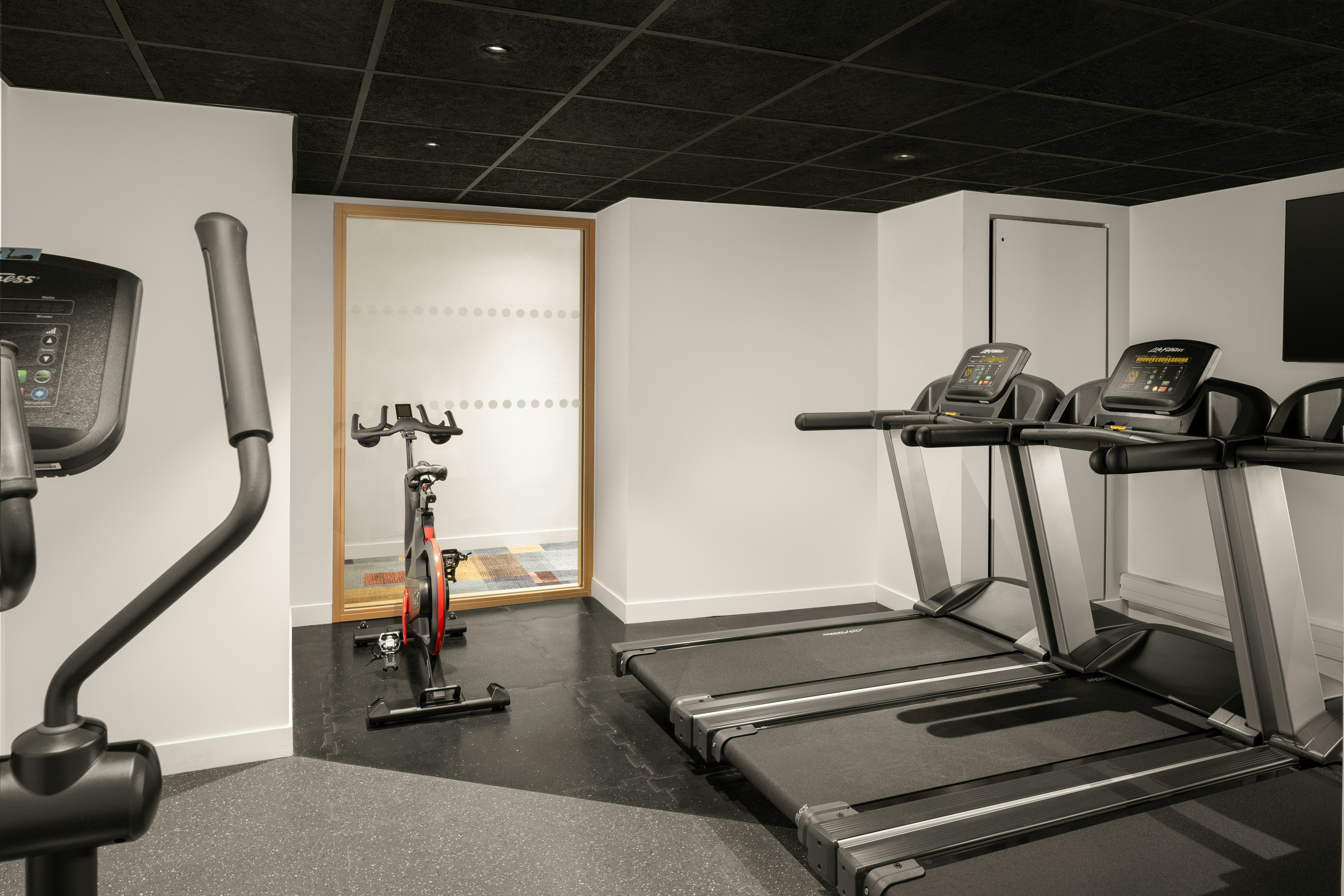 Hampton by Hilton Paris Charles de Gaulle Airport 27/49