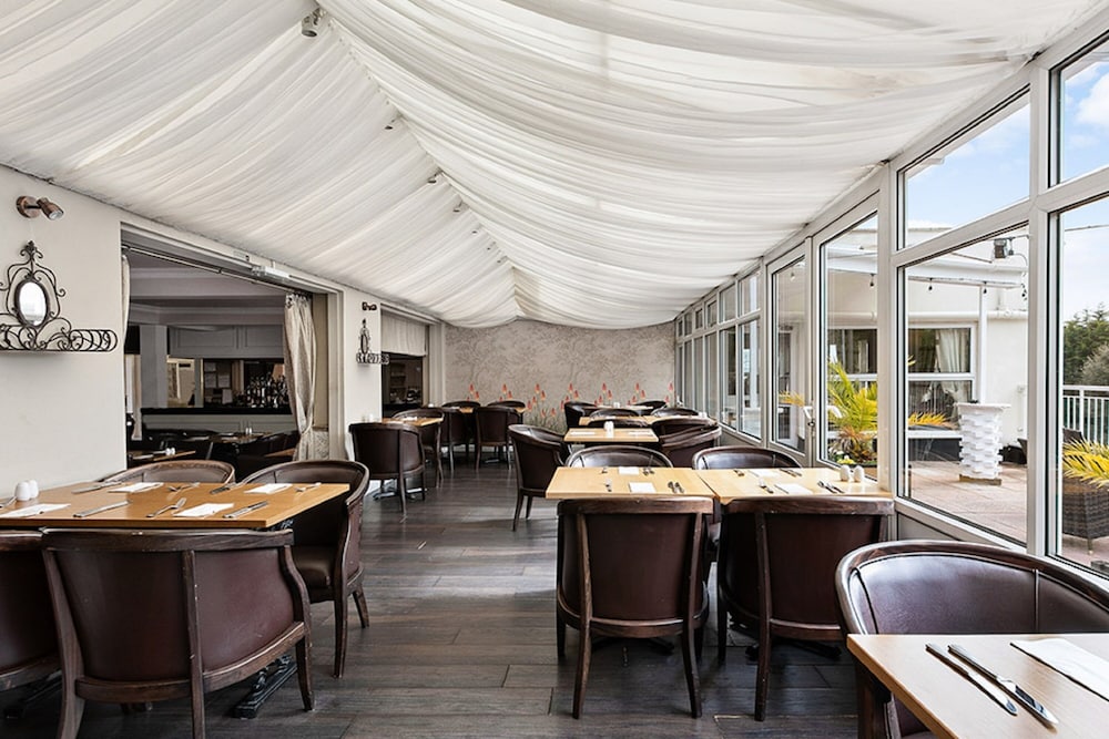 The Abbey Sands Hotel 53/60