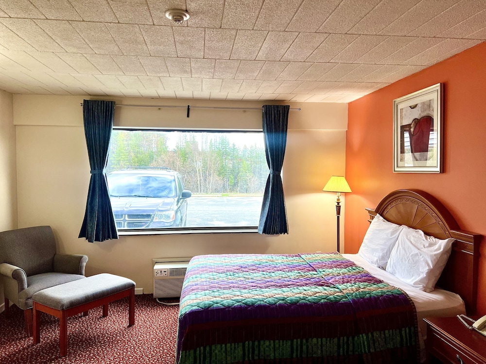 Lively Inn & Suites 12/61