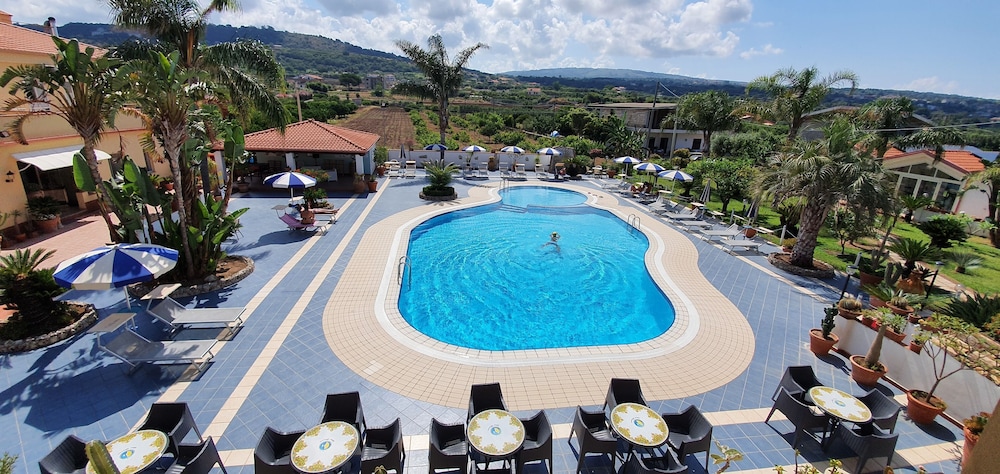 Hotel Damanse 42/50