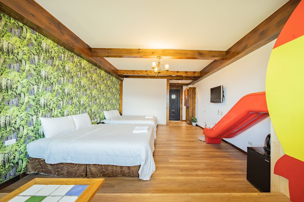 Egmont Resort 13/50