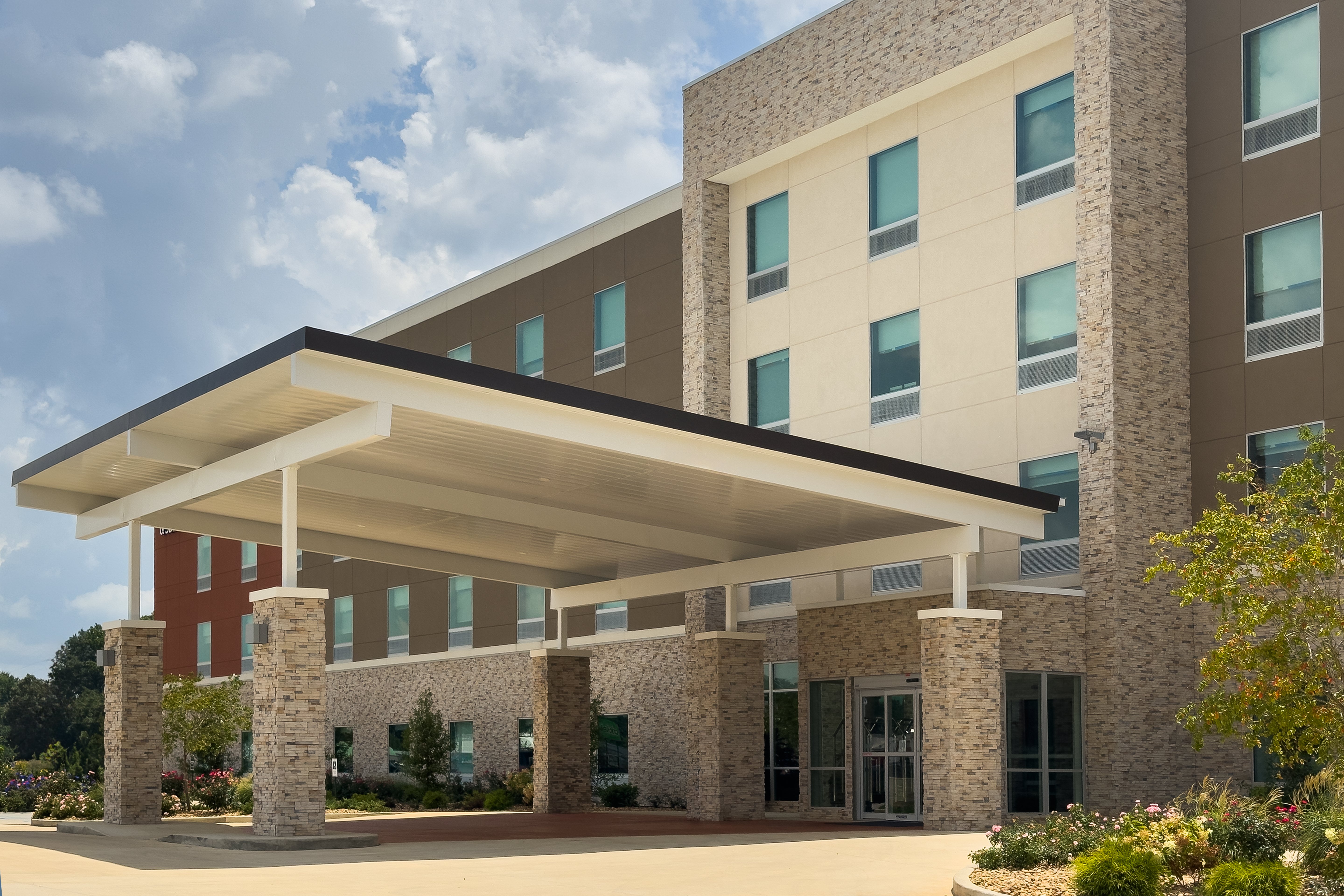 Holiday Inn Express & Suites Meridian I-20, an IHG Hotel 3/35