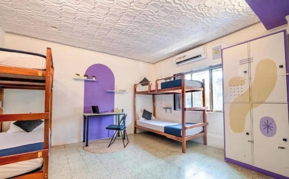 MIXED DORM, 6 BEDS