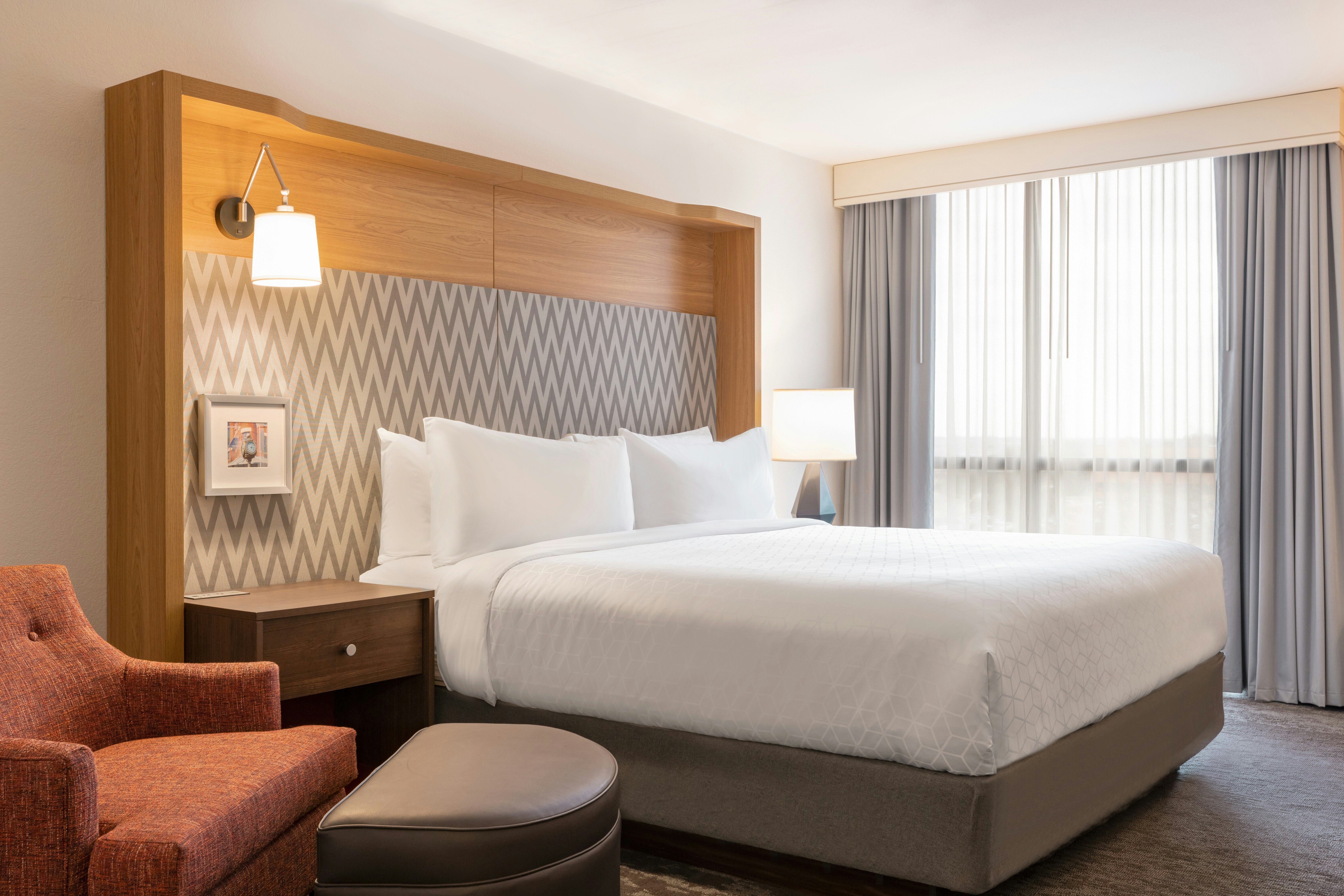 ROOM, KING BED