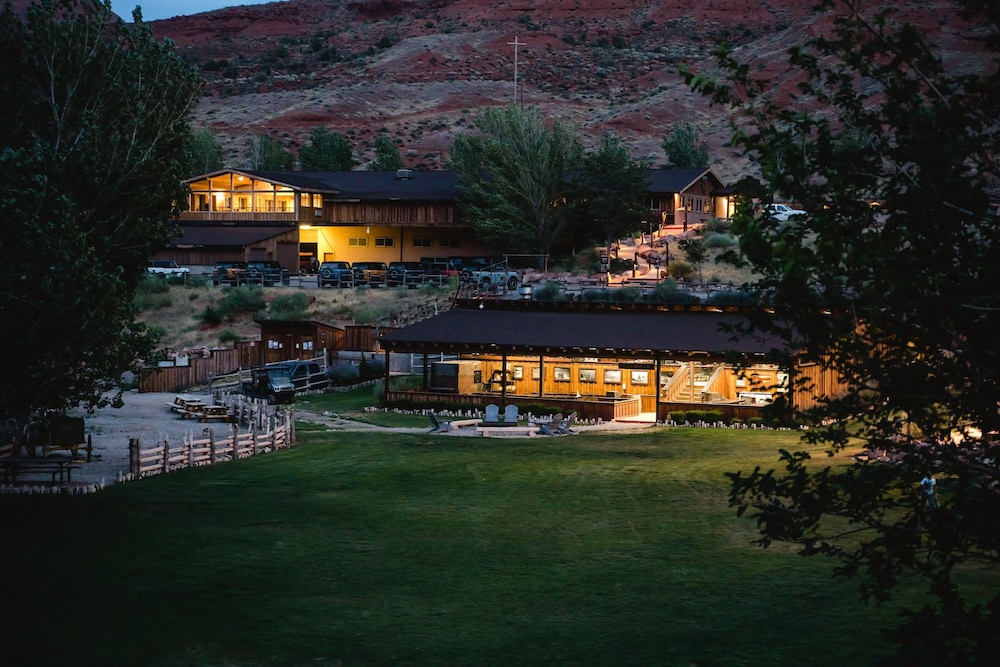 Red Cliffs Lodge in MOAB - UT