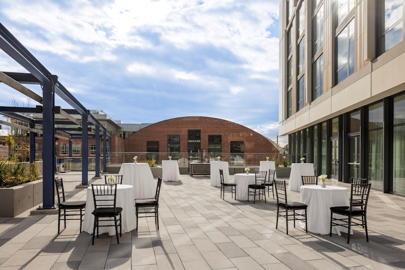 The Morrow Washington DC, Curio Collection by Hilton 46/52