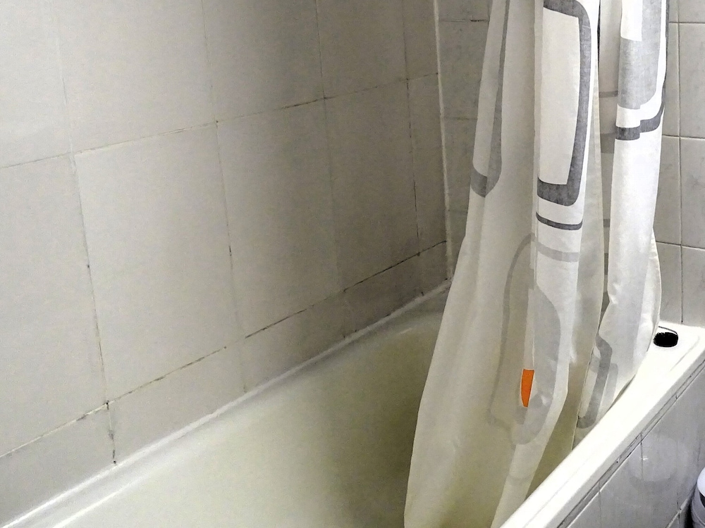 Hipotel Belgrand Edith Piaf 29/50