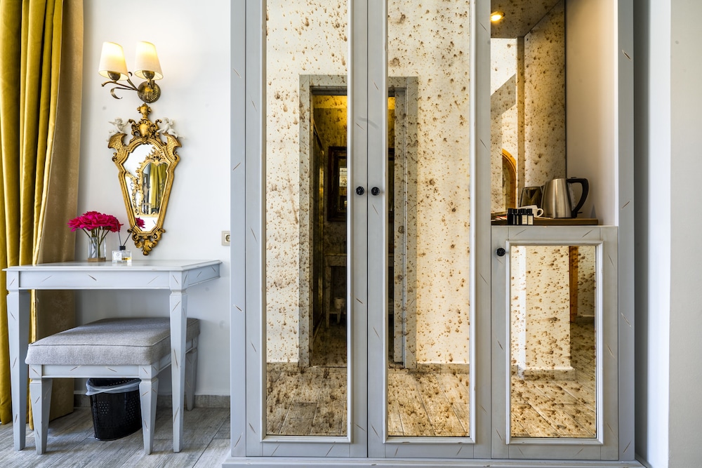 Hotel De Gold Alacati 44/45