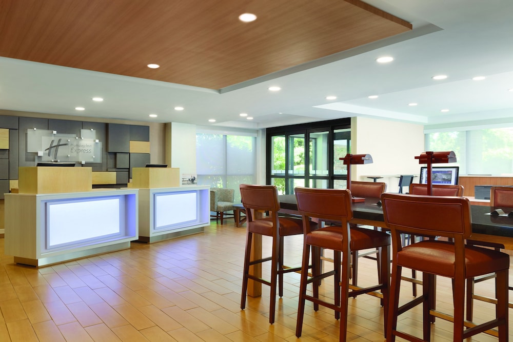 Holiday Inn Express Hartford South Rocky Hill 31/41