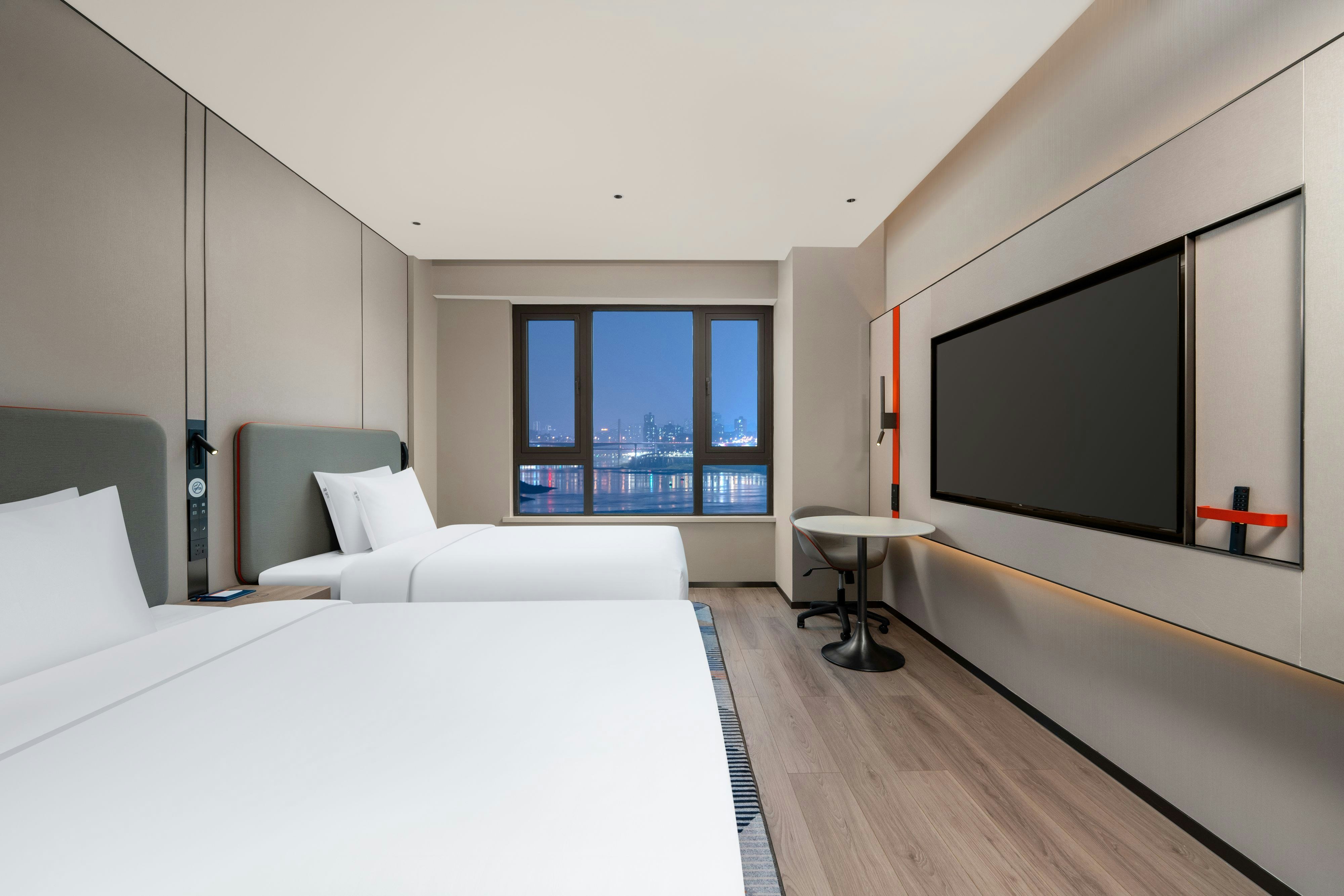 Holiday Inn Express Chongqing Ciqikou Ancient Town 16/50