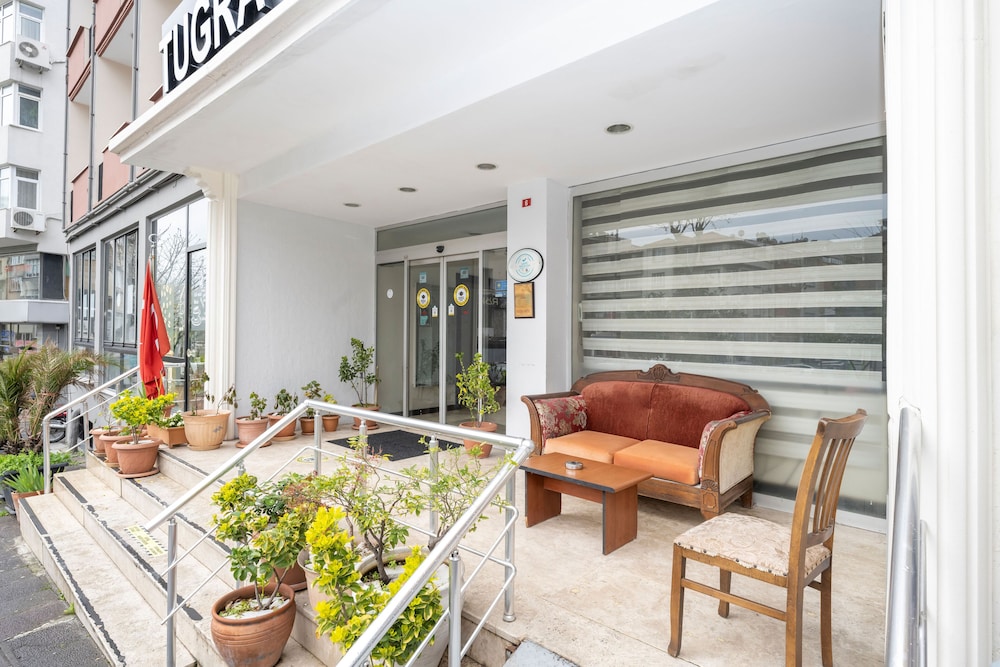 TUGRA HOTEL 48/65