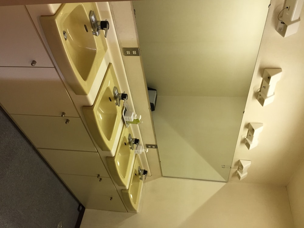Capsule Inn Hamamatsucho 21/22