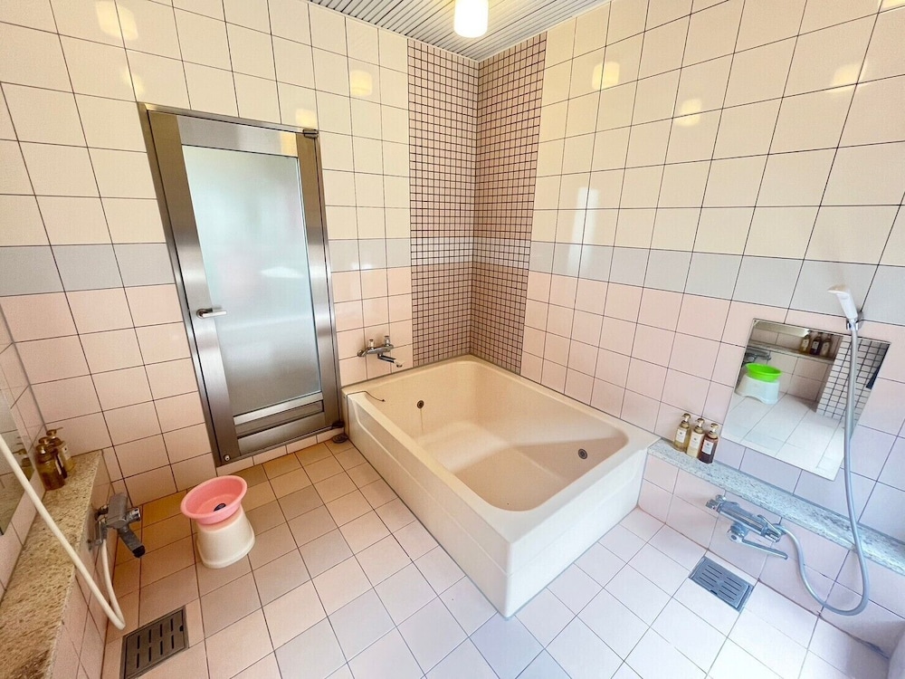 Heiwadai Hotel 5 56/58